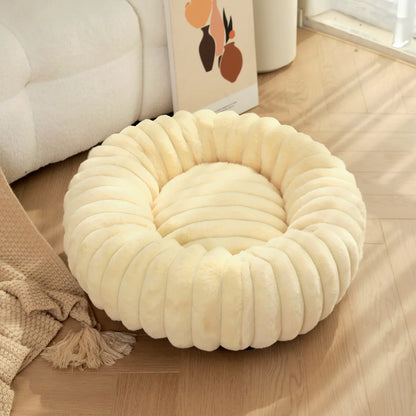 Plush Round Pet Bed for Cats & Small Dogs – Soft Washable Donut Bed with Non-Slip Base (16” to 35”)